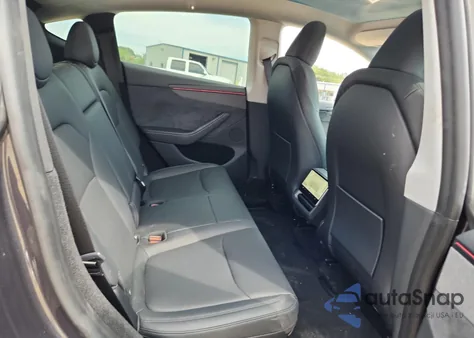 2026 Tesla Model Y из США, поврежденный, VIN 7SAYGDEE2TA399459